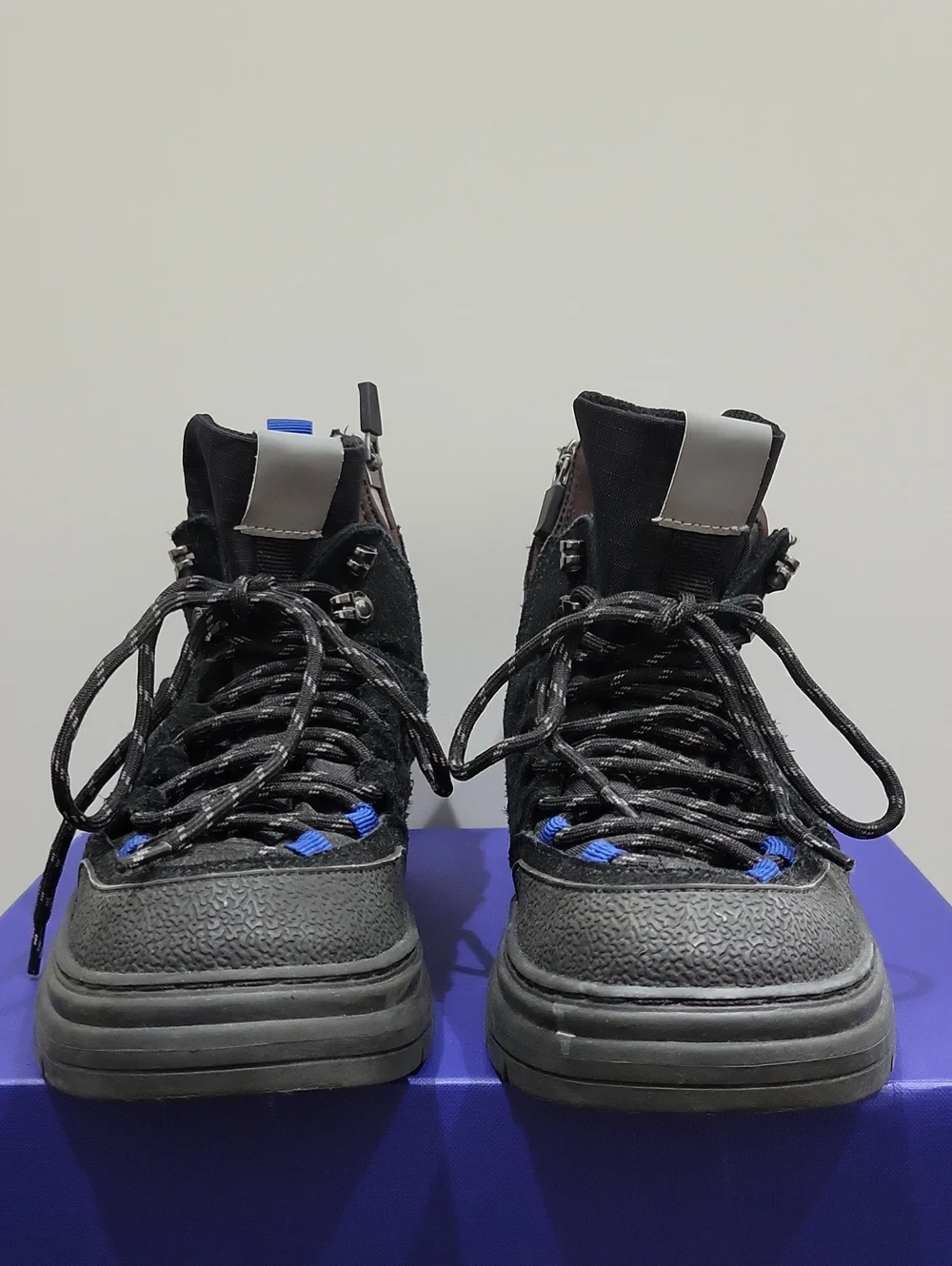 Zara Kids Hiking Boots featuring striking blue lace loops and patterned laces